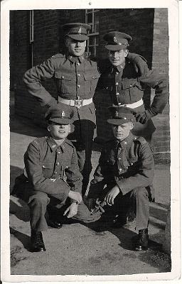 58600149.jpg - Gordon Brocklebank * 1942 - †21st. March 2011  The photo is an extract taken from the 1958-60 Album (58600149) of our photo-gallery Gordon is on the right at the back. Steevens House group 1959. Any details, memories or photographs that you may have would be most welcome.